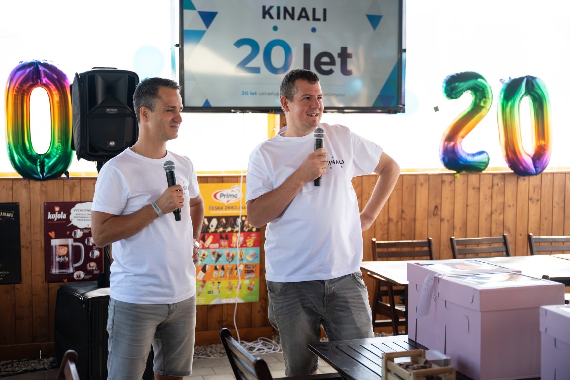 1 Radek a Honza - Oslava KINALI 20 let proslov (Medium).jpg