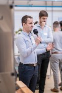 Radek - formální fotka z akce kde byl řečník (Medium).jpg